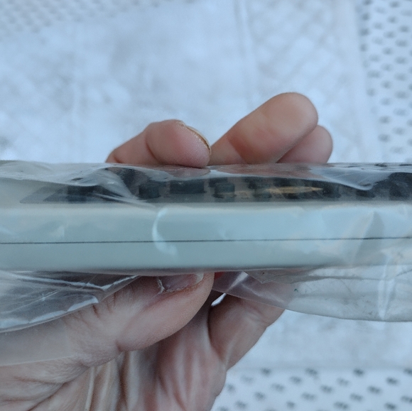 Remote control - Picture 3 of 5